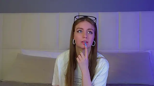 SofiaSarvain online show from 24, 2, 2026