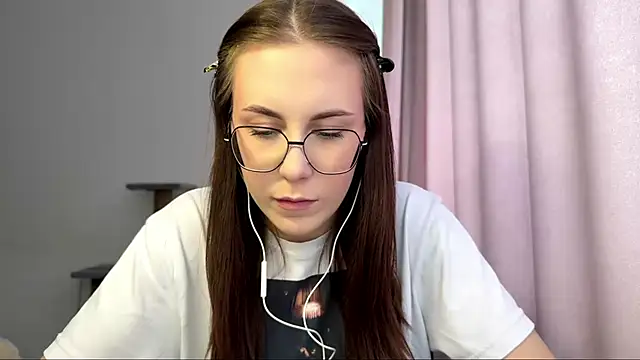 JanelleCourville online show from 22, 2, 2026