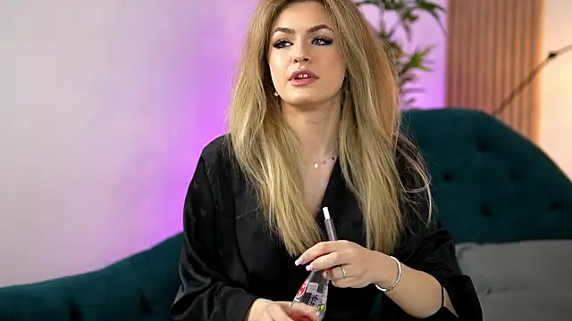 Snapshot of NayaQuinn chatting on 20, 2, 2026 NayaQuinn online show from 20, 2, 2026