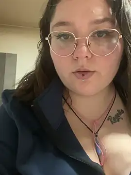 Snapshot of _maracr19_ chatting on 2, 2, 2026 maracr19 online show from 2, 2, 2026