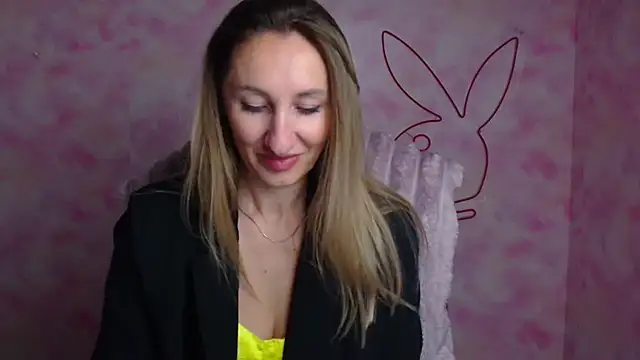 Diana Sweeet  online show from 30, 4, 2026