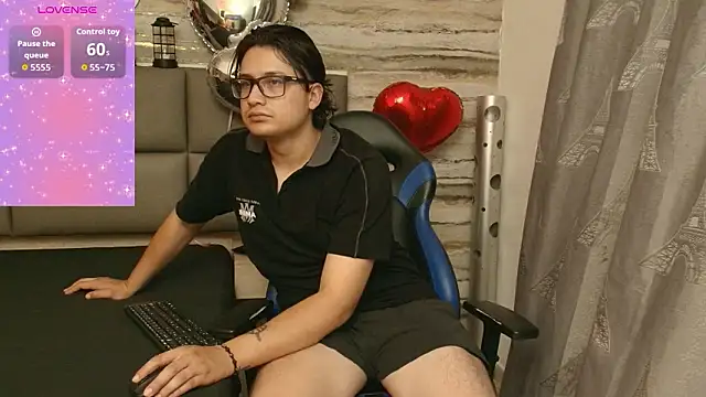 Danner Alaia online show from 15, 2, 2026