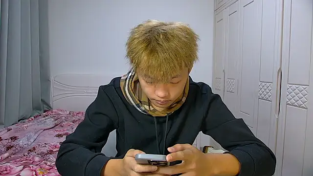 Chocolates-001 online show from 8, 2, 2026