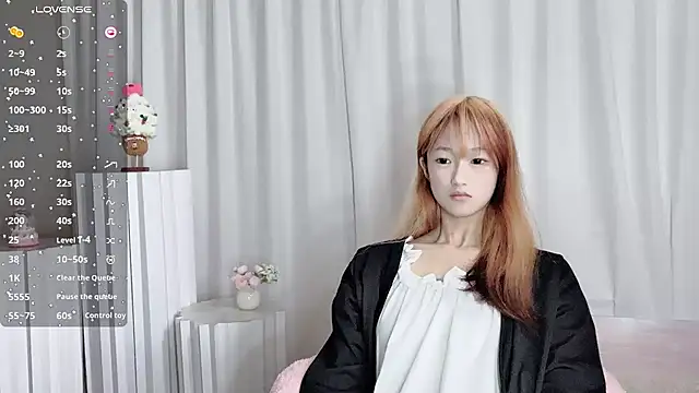 Snapshot of qingqing_love2025 chatting on 27, 5, 2026 qingqing love2025 online show from 27, 5, 2026