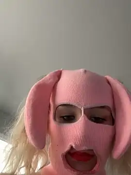 SexySkiBunny online show from 23, 2, 2026