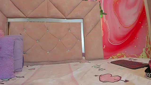 Snapshot of sweet__luna__ chatting on 12, 6, 2026 sweet luna online show from 12, 6, 2026