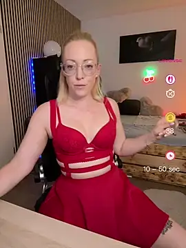 Snapshot of Lea-Kirsch chatting on 28, 5, 2026 Lea-Kirsch online show from 28, 5, 2026