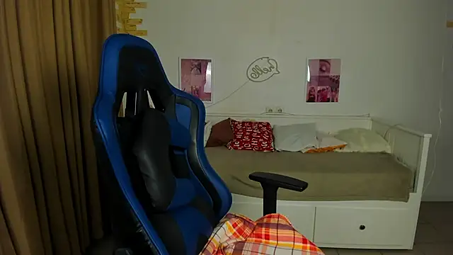 Snapshot of RayTaylorr chatting on 15, 1, 2026 RayTaylorr online show from 15, 1, 2026