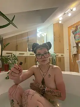 demonLamia online show from 13, 5, 2026