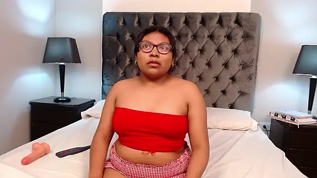 Kiri Black  online show from 12, 2, 2026