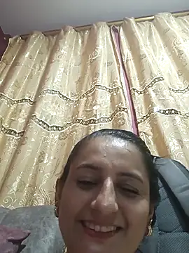 Luna seductora12 online show from 16, 2, 2026