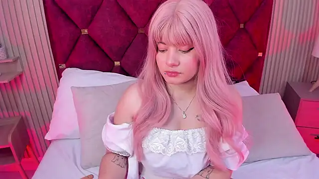 Snapshot of DakotaMoonn chatting on 27, 2, 2026 DakotaMoonn online show from 27, 2, 2026