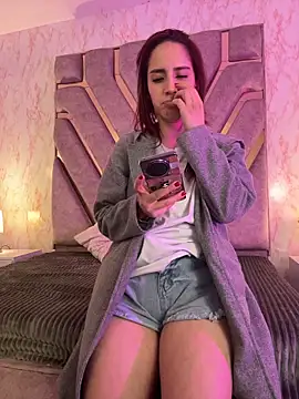 elodie rouge online show from 8, 4, 2026