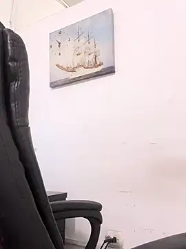 Snapshot of CarolinaRaven chatting on 13, 2, 2026 CarolinaRaven online show from 13, 2, 2026