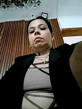 Snapshot of RossyAlvarez chatting on 2, 5, 2026 RossyAlvarez online show from 2, 5, 2026