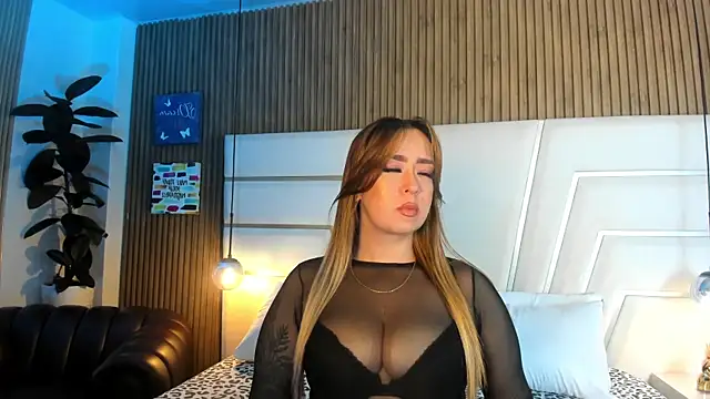 Xara Shadow online show from 14, 4, 2026