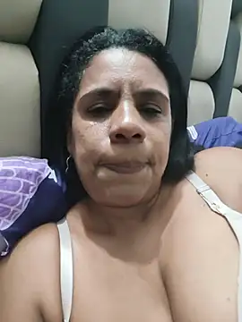 Zeyllyjhonson online show from 14, 4, 2026