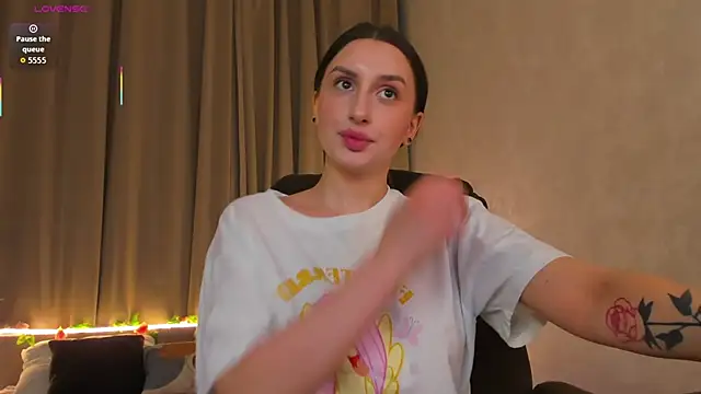 Celine Coello online show from 10, 4, 2026