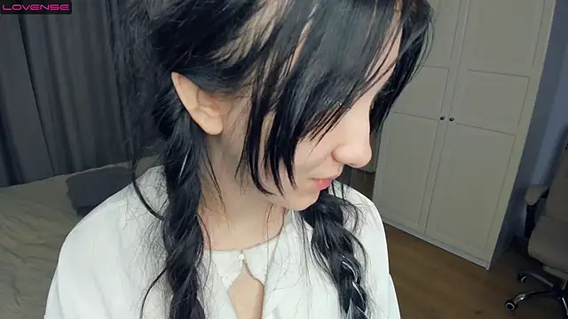 RoxanneComisky online show from 7, 2, 2026