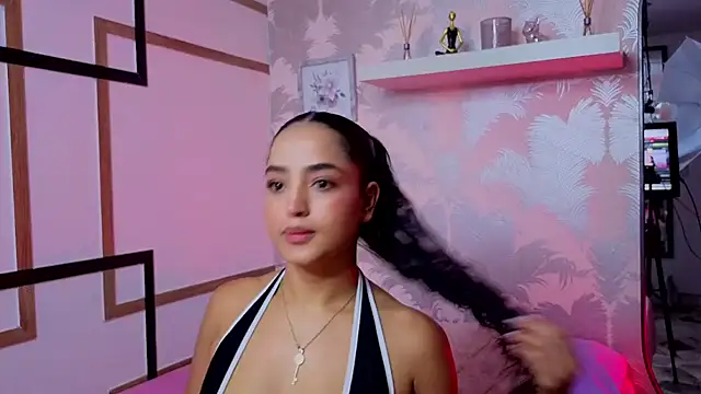 Snapshot of Emma_Thompssonn chatting on 2, 7, 2026 Emma Thompssonn online show from 2, 7, 2026