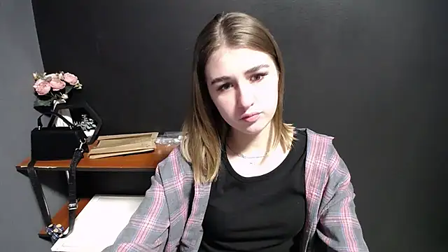 Snapshot of Sunny_siren chatting on 19, 2, 2026 Sunny siren online show from 19, 2, 2026