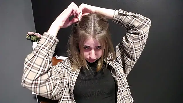 Sunny siren online show from 14, 3, 2026