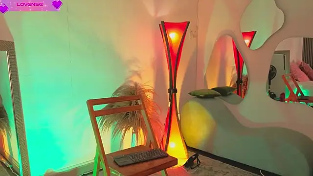 Snapshot of fransheskarossi chatting on 18, 5, 2026 fransheskarossi online show from 18, 5, 2026
