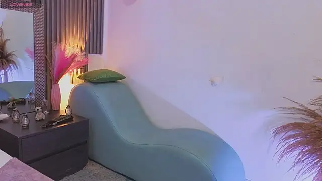 Snapshot of fransheskarossi chatting on 2, 6, 2026 fransheskarossi online show from 2, 6, 2026