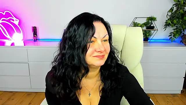 IrissMoon online show from 18, 1, 2026