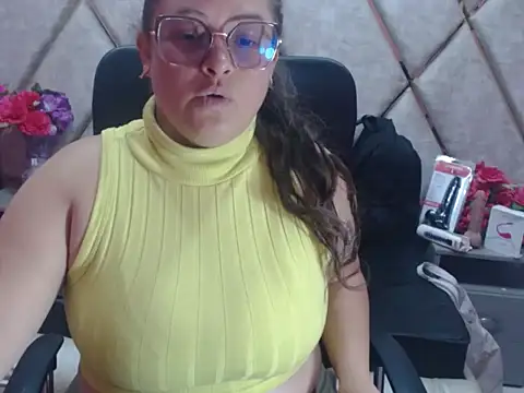 Sarah Boobs  online show from 7, 3, 2026