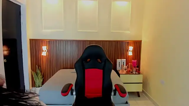 MARIE TAPNER online show from 30, 3, 2026