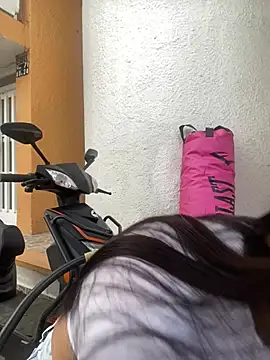 StrawberryPink  online show from 20, 2, 2026