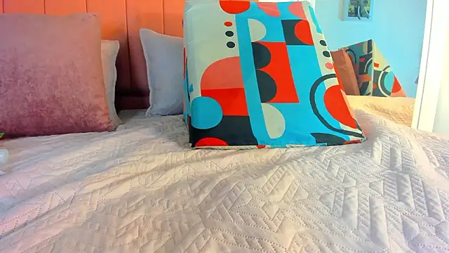 rose thompson19 online show from 31, 1, 2026