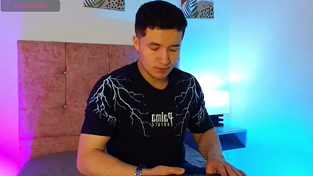 Alexander Connor online show from 13, 3, 2026