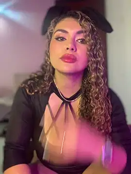 TianaRios Pink online show from 13, 2, 2026