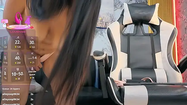 Snapshot of Girls_Beach_aws chatting on 2, 3, 2026 Girls Beach aws online show from 2, 3, 2026