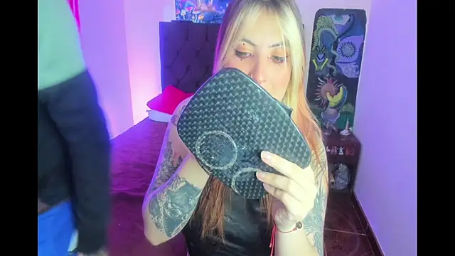 lunaa rayy420 online show from 7, 2, 2026