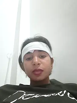 Cute-Natashaa online show from 3, 3, 2026