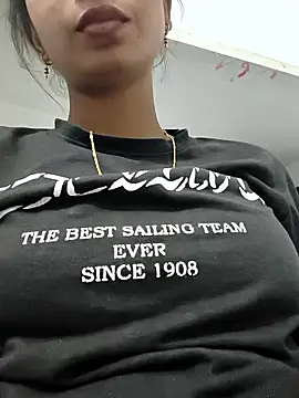 Cute-Natashaa online show from 12, 4, 2026