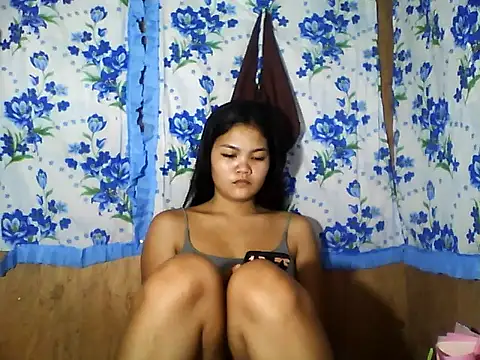 PinaySkinnyJust18 online show from 13, 5, 2026