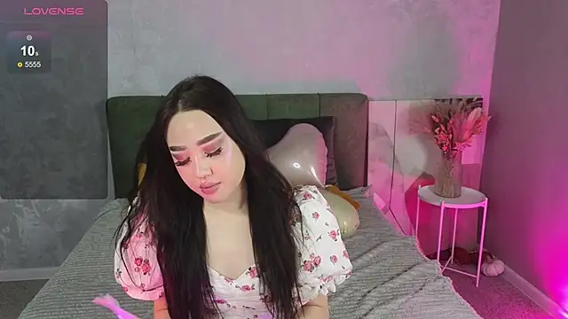 NaomiKim  online show from 14, 2, 2026