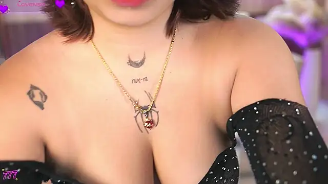 Snapshot of IzisLust chatting on 18, 2, 2026 IzisLust online show from 18, 2, 2026