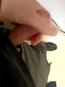 Snapshot of testmailx75 chatting on 4, 2, 2026 testmailx75 online show from 4, 2, 2026