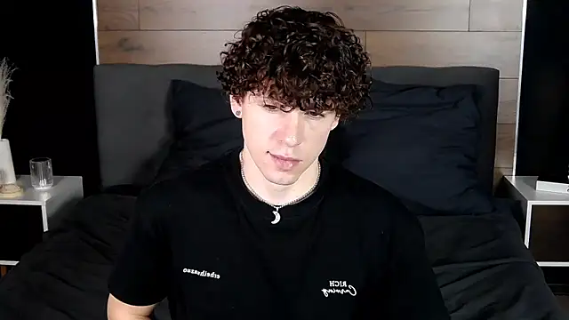 Snapshot of TylerGibson chatting on 6, 2, 2026 TylerGibson online show from 6, 2, 2026