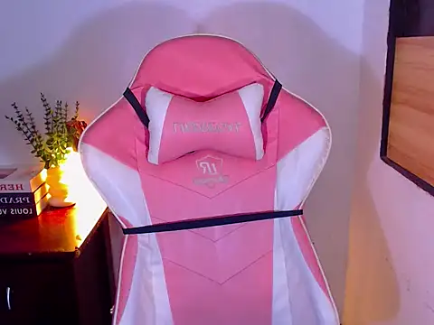 Snapshot of SeducingMonica chatting on 17, 2, 2026 SeducingMonica online show from 17, 2, 2026