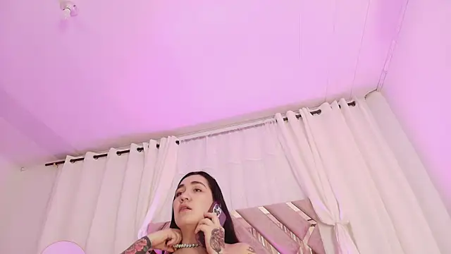 Snapshot of KathiaJenner chatting on 19, 4, 2026 KathiaJenner online show from 19, 4, 2026