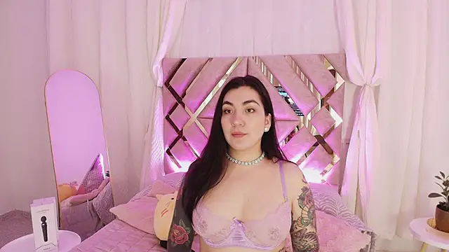 Snapshot of KathiaJenner chatting on 22, 4, 2026 KathiaJenner online show from 22, 4, 2026