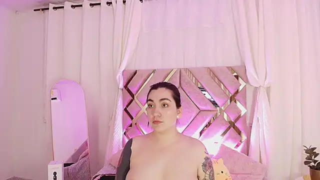 Snapshot of KathiaJenner chatting on 24, 4, 2026 KathiaJenner online show from 24, 4, 2026