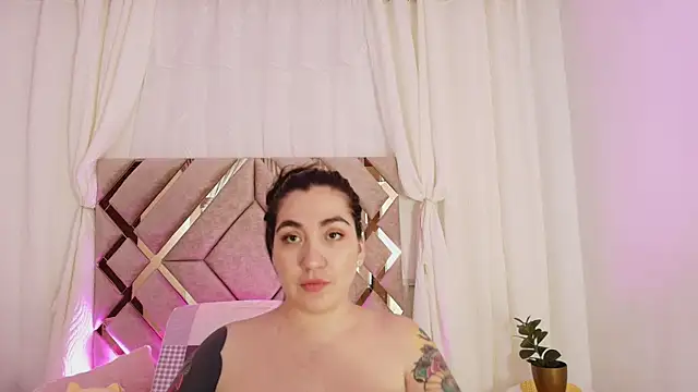 Snapshot of KathiaJenner chatting on 30, 4, 2026 KathiaJenner online show from 30, 4, 2026