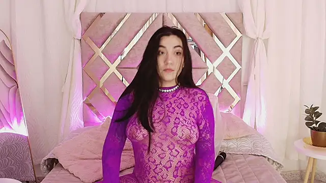Snapshot of KathiaJenner chatting on 4, 5, 2026 KathiaJenner online show from 4, 5, 2026